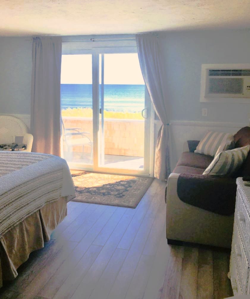 Oceanfront Room with Balcony & Kitchenette, Room #24